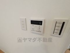 おいだき機能つきなのでお風呂に入る時間が異なるご家庭には嬉しいですね。ボタン一つで快適で便利な生活が＾＾