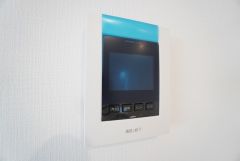防犯性、セキュリティ対策に安心できるテレビモニター付きインターフォンです。セールスマン対策にもなり安心できます。