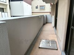 陽当たりの良いバルコニーです。お洗濯やお布団干しはもちろん、日光浴スペースにも＾＾