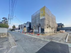 前面道路は北側約4.6ｍの公道に面しています＾＾