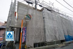 春日北小学校すぐ＾＾歩1分。歩5分圏にサニー、セブン、幼保育園、病院、ドラッグストアなど周辺充実＾＾