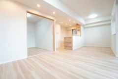 家族が集まる開放的なリビング。 思い思いの時間を過ごしたり食事をしたり、素敵な団らんの場になりますね＾＾