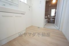 脱衣スペースも広々と確保されていて嬉しいですね＾＾