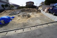 駐車スペースは並列2台分を確保。マイカー用に、お客さま用に、余裕を持ってご利用いただけます。