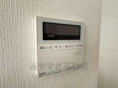 おいだき機能つきなのでお風呂に入る時間が異なるご家庭には嬉しいですね。ボタン一つで快適で便利な生活が＾＾