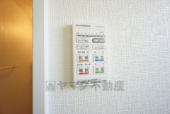 浴室暖房乾燥機には、暖房、乾燥、涼風、換気の4つの機能が付いています。タイマー付きです。換気・雨の日の洗濯も安心です＾＾