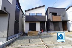 西鉄バス「須玖」歩3分。博多井尻大橋など多方面行き＾＾徒歩　公園3分、ドラモリ4分、サニー6分など周辺環境充実＾＾