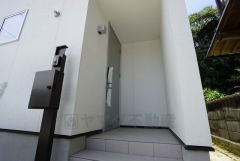 玄関はカードキーになります＾＾