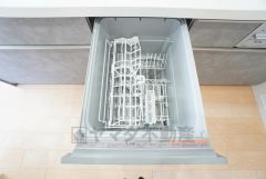 炊事時間を大幅に短縮できる食器洗浄乾燥機付き＾＾食器を洗う手間が減るので家族とのコミュニケーションの時間や自分の時間が増えますね。