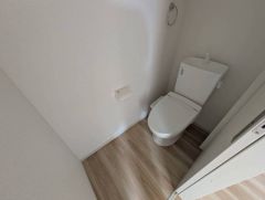 1階2階の2ヶ所にトイレがありますので、忙しい朝にも家族に気を使わず、ゆとりが生まれますね＾＾