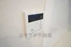 おいだき機能つきなのでお風呂に入る時間が異なるご家庭には嬉しいですね。ボタン一つで快適で便利な生活が＾＾