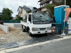駐車スペースはゆとりある2台分を確保。マイカー用に、お客さま用に、余裕を持ってご利用いただけます。