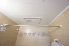 浴室暖房乾燥機付きなので梅雨時期などのお洗濯に便利ですね＾＾