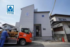中牟田小学校が徒歩4分内に整う充実の子育て環境。