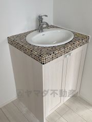 2階のトイレ横には手洗いスペースを完備＾＾お掃除のときや加湿器を使う時、観葉植物に水をあげる時など動線が短くなり便利ですね＾＾小さなお子様の歯磨きなどにも＾＾