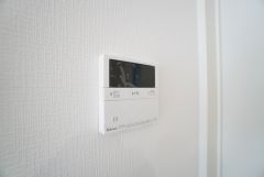 おいだき機能つきなのでお風呂に入る時間が異なるご家庭には嬉しいですね。ボタン一つで快適で便利な生活が＾＾