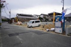 前面道路北東側：約6.00ｍ公道。