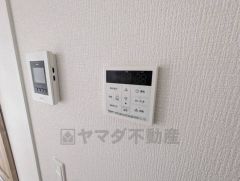 おいだき機能つきなのでお風呂に入る時間が異なるご家庭には嬉しいですね。ボタン一つで快適で便利な生活が＾＾