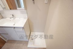 ランドリースペース。上部に収納棚付き＾＾