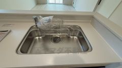 大きなお鍋も楽々洗える幅の広いシンクです＾＾