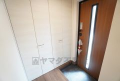 たっぷり収納できるシューズボックスです。家族全員の靴がきれいに整頓できます＾＾