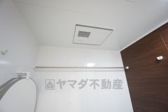 浴室暖房乾燥機付きなので梅雨時期や花粉、PM2.5が酷いときなどのお洗濯に便利ですね＾＾