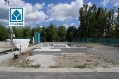 大通りから離れた静かな住宅地。快適でゆとりのある生活空間で新生活を始めましょう^^