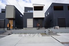 カースペース並列2台（車種による）