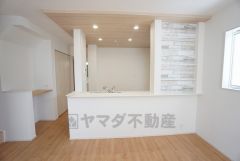 木目の下げ天井がオシャレな対面式キッチン＾＾