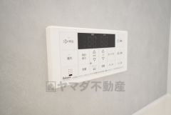 おいだき機能つきなのでお風呂に入る時間が異なるご家庭には嬉しいですね。ボタン一つで快適で便利な生活が＾＾