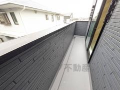 天気のいい日にはお布団もまとめて干せそうなバルコ二ーです＾＾