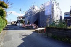 前面道路は北側約4.1ｍの公道に面しています。