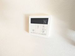 おいだき機能つきなのでお風呂に入る時間が異なるご家庭には嬉しいですね。ボタン一つで快適で便利な生活が＾＾