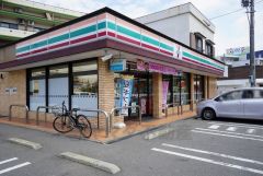 セブンイレブン　博多諸岡店
