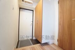 ご家族の靴をスッキリと片付けられるシューズボックス付きの玄関です＾＾スッキリと片付いた玄関は気持ちがいいです。