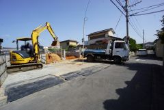 前面道路は西側約4ｍに面しています＾＾