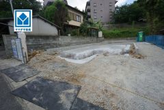 スーパーやコンビニなども近く周辺環境充実。快適でゆとりのある生活空間で新生活を始めましょう^^