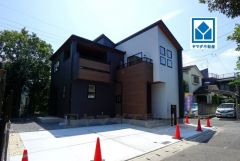角地＾＾西鉄「大橋」駅(自転車7分/1.9ｋｍ)。