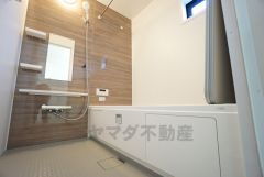 一日の疲れを癒すバスルーム。