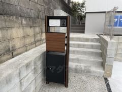 宅配ボックス付き＾＾お仕事中や外出時の荷物の受け取りに活用できそうですね＾＾