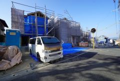 住人以外の車の進入も少なく、小さなお子様を持つご家庭にも安心です。