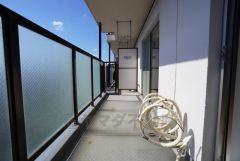 陽当たりの良いバルコニーです。お洗濯やお布団干しはもちろん、日光浴スペースにも＾＾