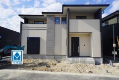 ダブルアクセス＾＾西鉄「朝倉街道」、JR「天拝山」（自転車5～6分/約1.4ｋｍ）。