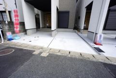 カースペースは並列で2台分（車種による）＾＾