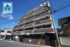 博多南駅徒歩10分、都心へのアクセス良好。スーパーやコンビニなども近く周辺環境充実。快適でゆとりのある生活空間で新生活を始めましょう^^