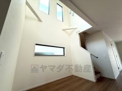 吹き抜けでおしゃれで開放的な空間を実現＾＾
