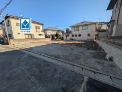 右1号棟。左2号棟。 カースペース2台確保＾＾