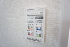 浴室暖房乾燥機付き＾＾梅雨の時期や花粉、PM2.5が酷いときなどの洗濯を干すのに重宝しそうですね＾＾