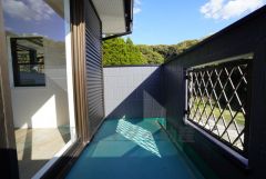 陽当たりの良いバルコニーです。お洗濯やお布団干しはもちろん、日光浴スペースにも＾＾ 2階の全居室がバルコニーに面しており、明るい室内＾＾ 