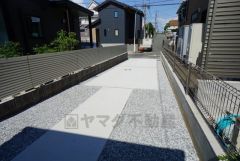 縦列駐車3台（車種による）。自転車やバイク置場としても＾＾